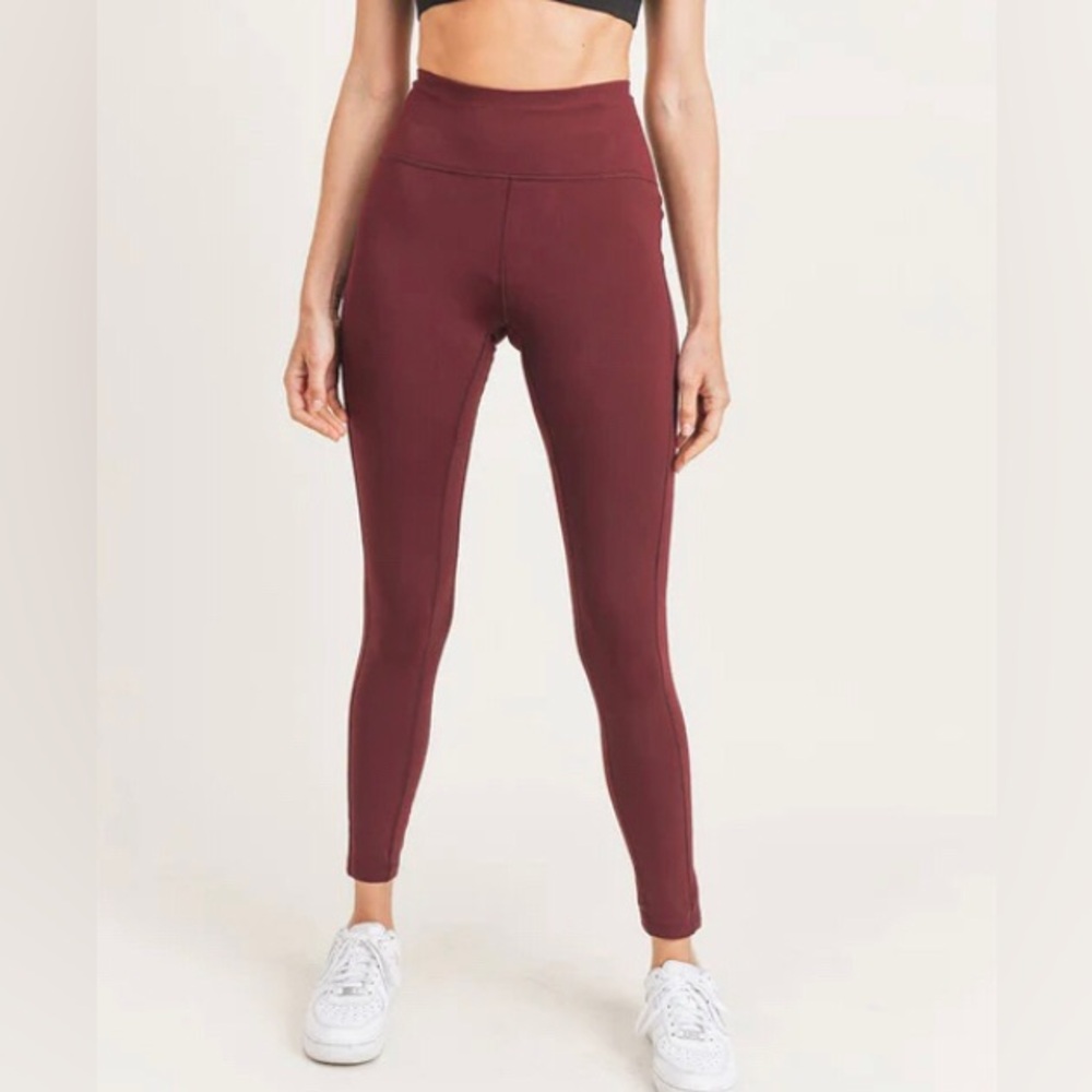 NEW Mono B Burgundy Leggings. Small